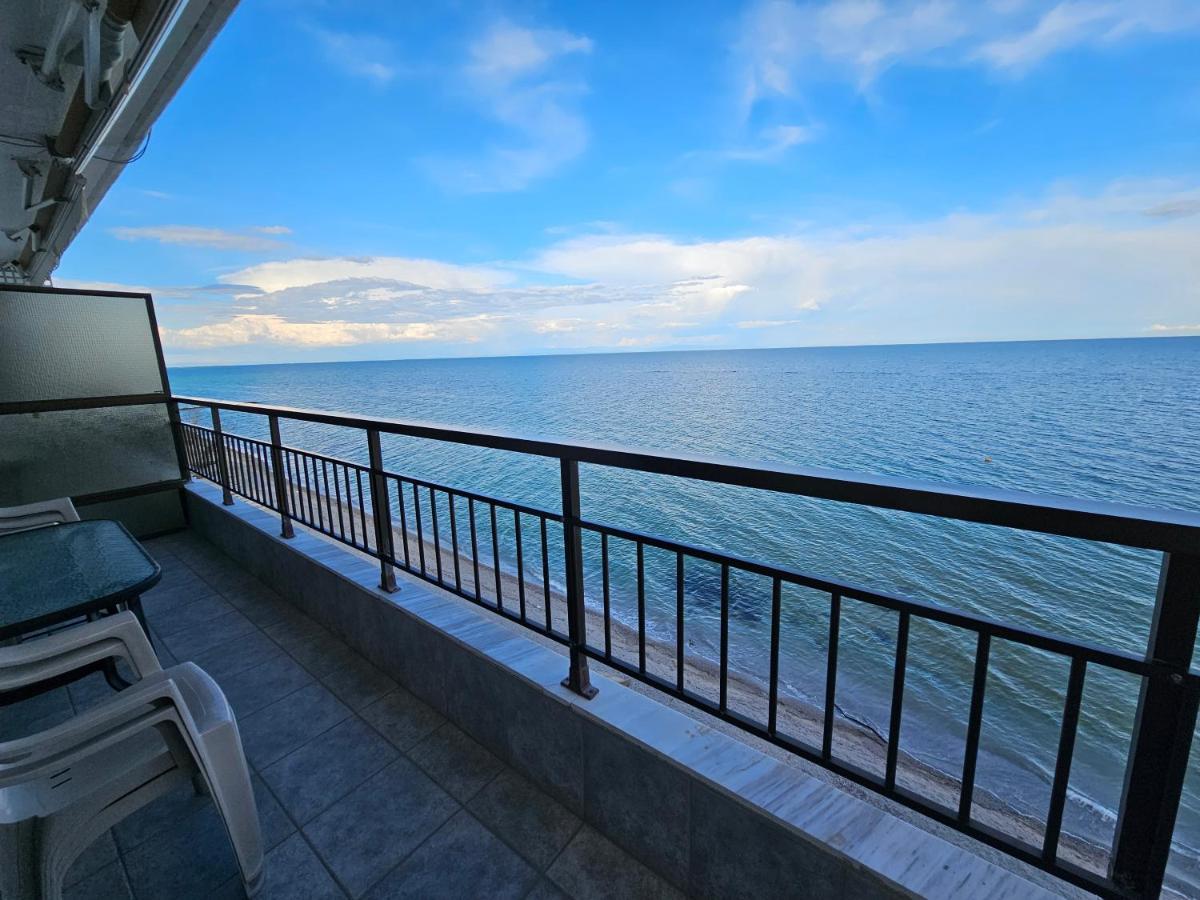 Studio Just On The Beach Паралия-Катерини Экстерьер фото