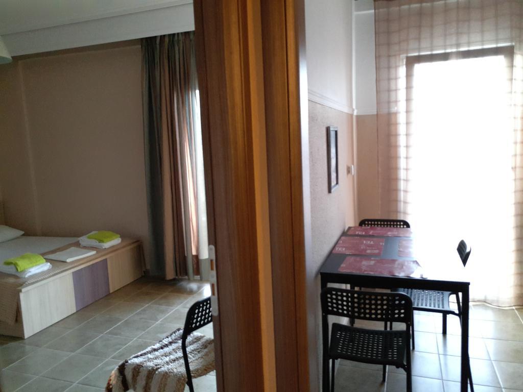 Studio Just On The Beach Паралия-Катерини Экстерьер фото