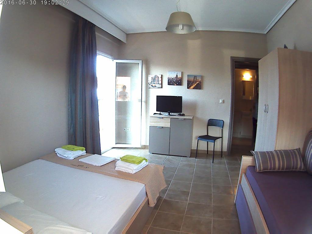 Studio Just On The Beach Паралия-Катерини Экстерьер фото