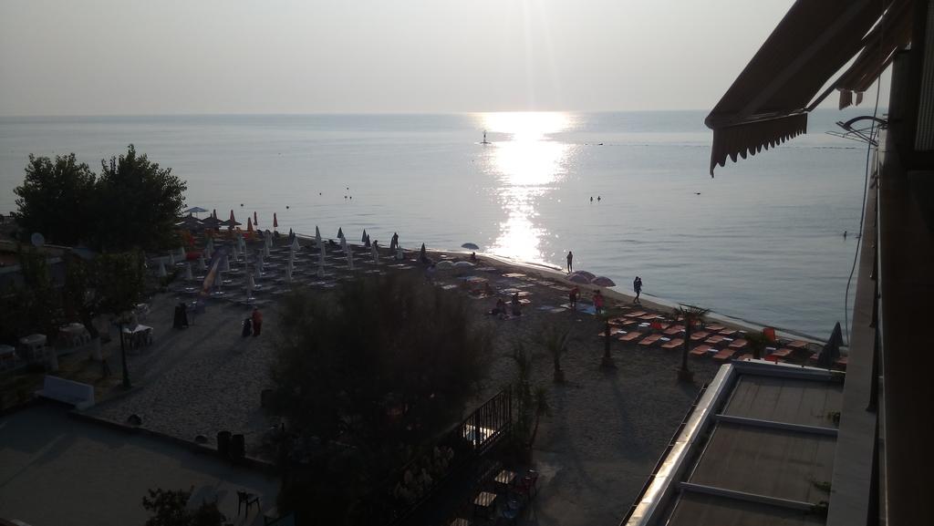 Studio Just On The Beach Паралия-Катерини Экстерьер фото